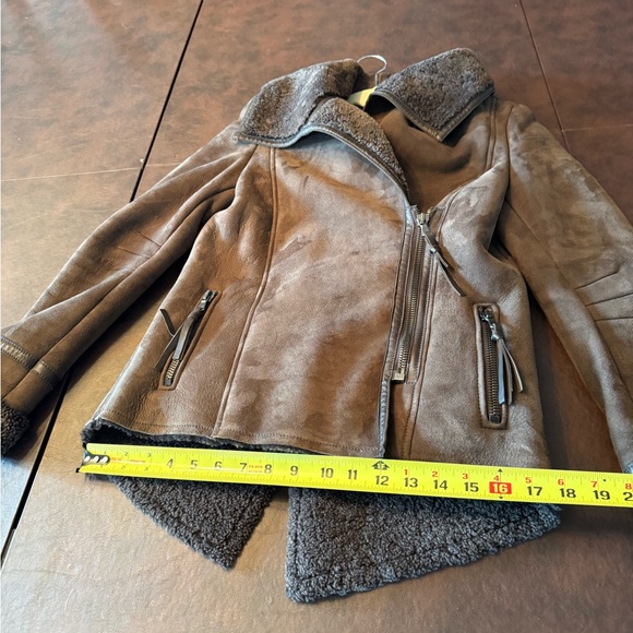 Wrap London women's 100% lamb skin jacket with 100% shearling interior. - Picture 13 of 15